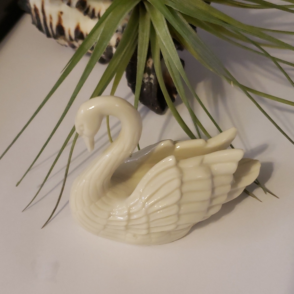 LENOX SWAN